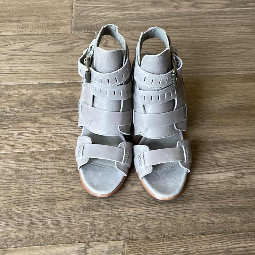 Sorel Nadia Buckle Sandals